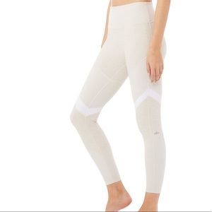 7/8 HIGH-WAIST ALOSOFT SHEILA LEGGING NWOT